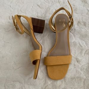 NWOT Mix No. 6 heels